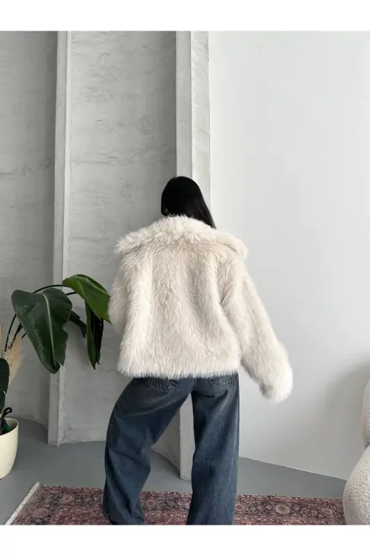 Women's Black Premium Plush Winter Faux Premium Fur Coat-White - 8