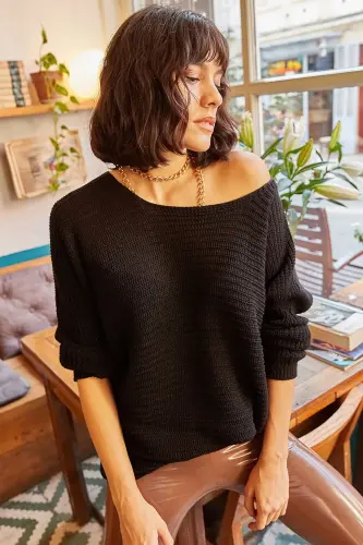 Women's Black Relaxed Thessalonica Knitted Sweater KZK-19000051 