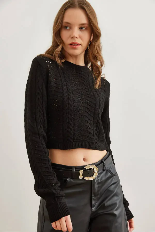 Women's Black Ribbed Wave Crop Pullover KZK-19000822 - 1
