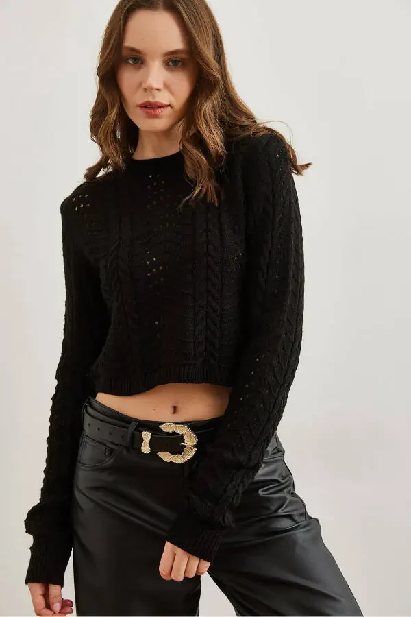 Women's Black Ribbed Wave Crop Pullover KZK-19000822 - 2