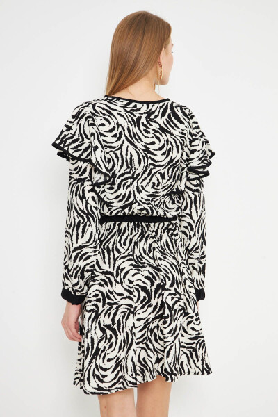 Women's Black Round Neck Ruffle Detailed Elastic Waist - 9