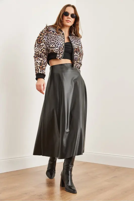 Women's Black Side Zipper Faux Leather Maxi Flare Skirt - 4