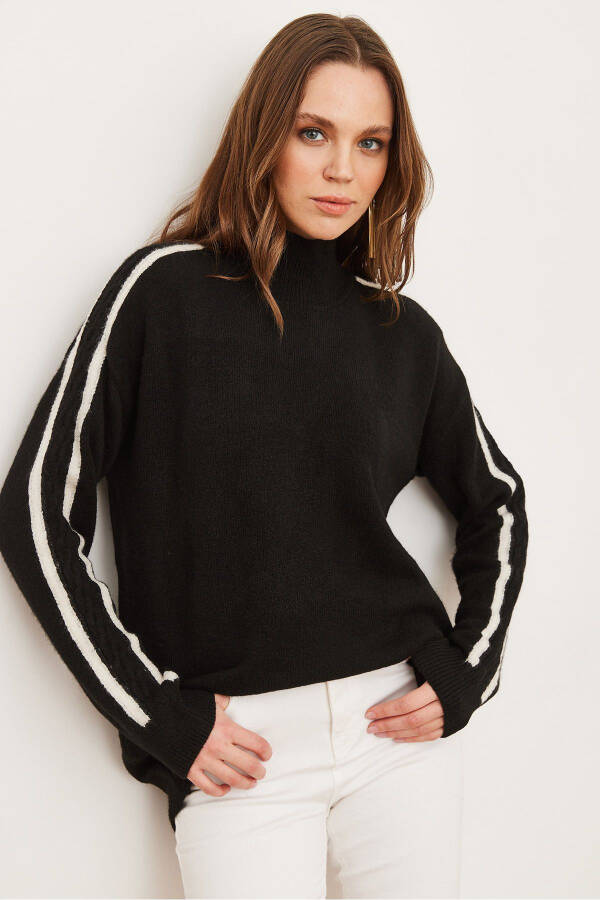 Women's Black Sleeve Ribbon Braid Detailed Oversize Knitted PulloverKZK-19000898 - 2