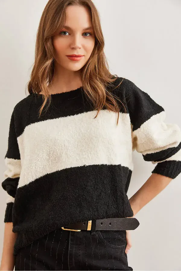 Women's Black Soft Textured Thick Stripe Knitted Sweater WMN-19000823 - 1