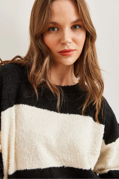 Women's Black Soft Textured Thick Stripe Knitted Sweater WMN-19000823 - 5