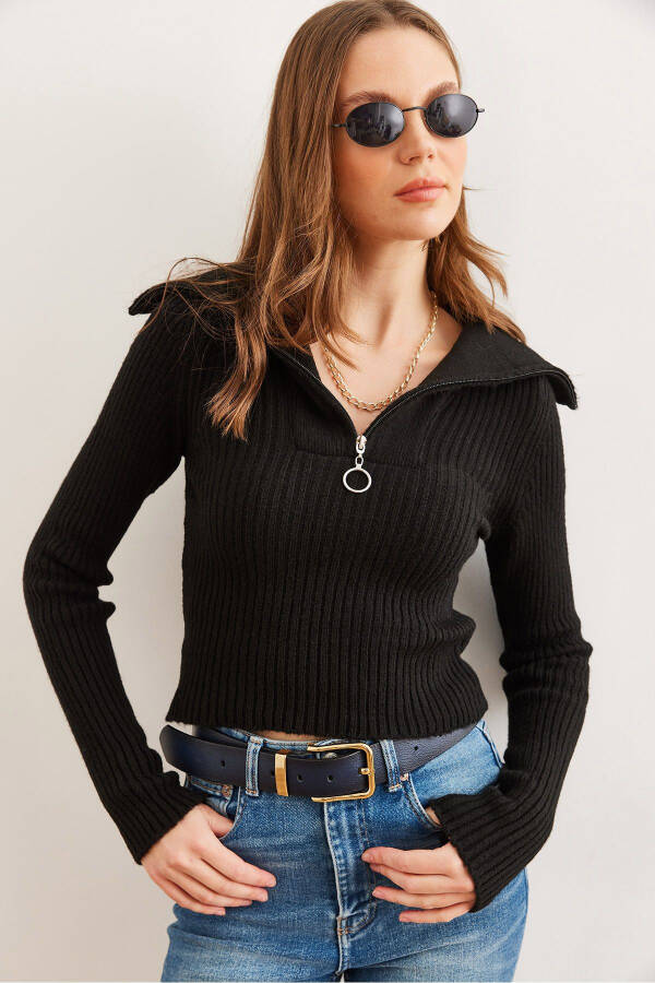 Women's Black Stand Collar Zip Crop Knitted Sweater KZK-19000880 - 1