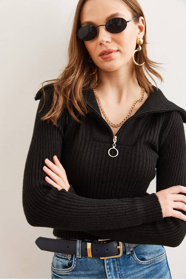 Women's Black Stand Collar Zip Crop Knitted Sweater KZK-19000880 - 5