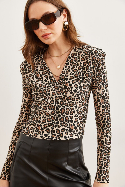 Women's Black Stone Cross Neck Ribbed Stretch Leopard Blouse - OLALOOK