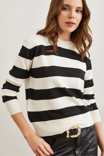 Women's Black Stripe Turtleneck Sweater KZK-19000904 - 3
