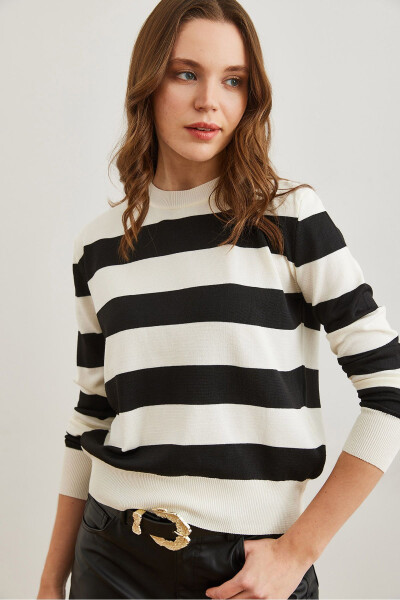 Women's Black Stripe Turtleneck Sweater KZK-19000904 - 5
