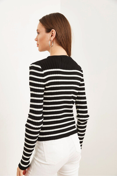 Women's Black Striped Knitted Pullover KZK-19000852 - 6