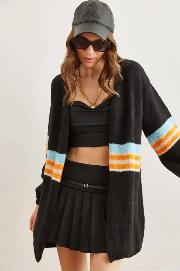 Women's Black Striped Soft Texture Knit Cardigan HRK-19000299 - 4