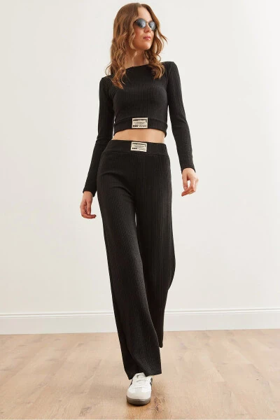 Women's Black Textured Badge Top and Bottom Set TKM-19000314 - OLALOOK