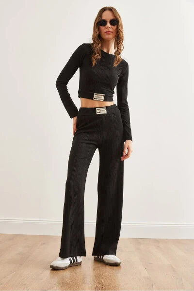 Women's Black Textured Badge Top and Bottom Set TKM-19000314 - OLALOOK (1)