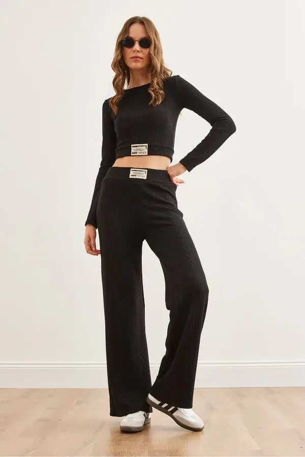 Women's Black Textured Badge Top and Bottom Set TKM-19000314 - 3