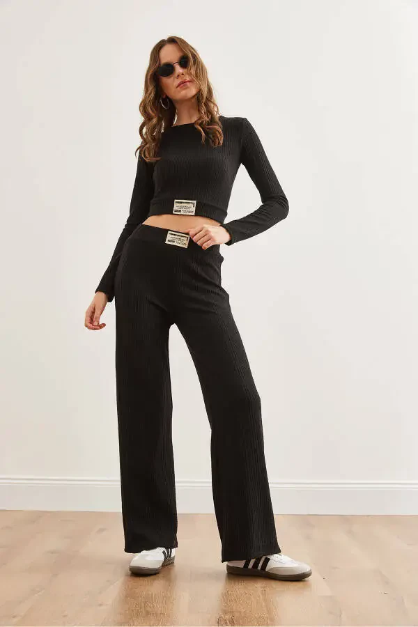 Women's Black Textured Badge Top and Bottom Set TKM-19000314 - 4