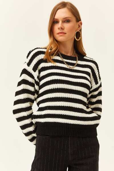 Women's Black Thessaloniki Knit Striped Soft Textured Tricot Sweater KZK-19000736 - OLALOOK