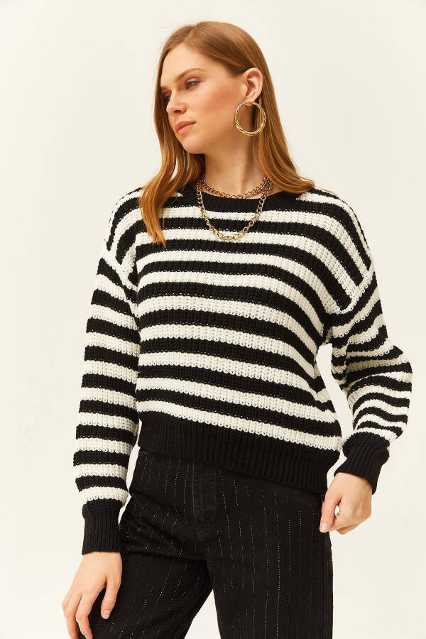 Women's Black Thessaloniki Knit Striped Soft Textured Tricot Sweater KZK-19000736 - 5