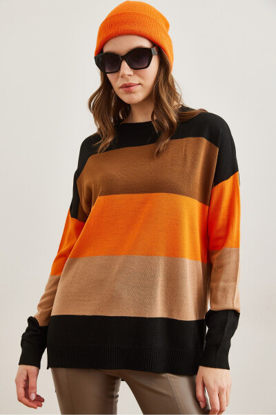 Women's Black Thick Color Block Knit Sweater KZK-19000824 - 2