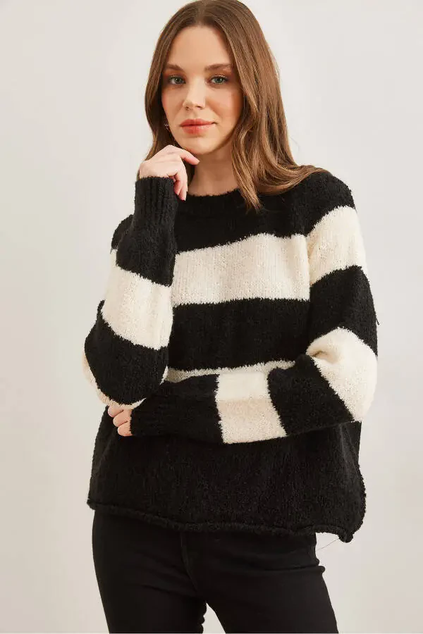 Women's Black Thick Striped Crew Neck Knitted Sweater KZK-19000903 - 2