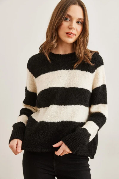 Women's Black Thick Striped Crew Neck Knitted Sweater KZK-19000903 - 4