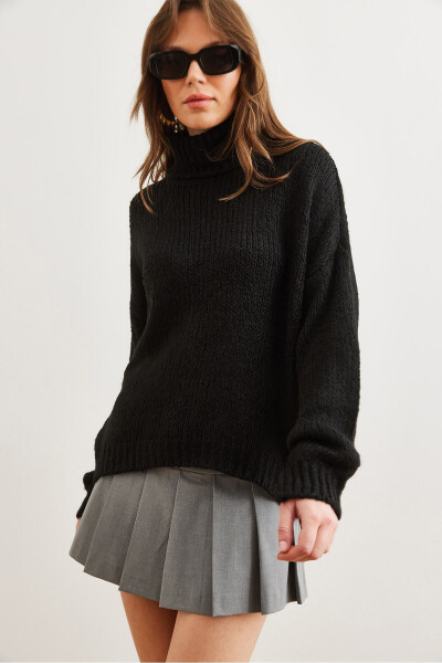 Women's Black Turtleneck Soft Textured Chunky Knit Sweater KZK-19000936 