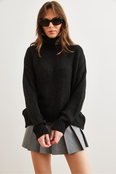 Women's Black Turtleneck Soft Textured Chunky Knit Sweater KZK-19000936 - 3