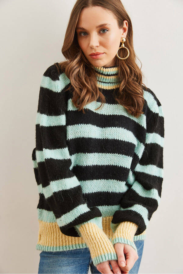 Women's Black Turtleneck Striped Soft Textured Knitted Sweater KZK-19000915 - 5