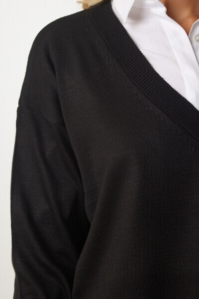 Women's Black V-Neck Oversized Knit Sweater BV00082 - 4