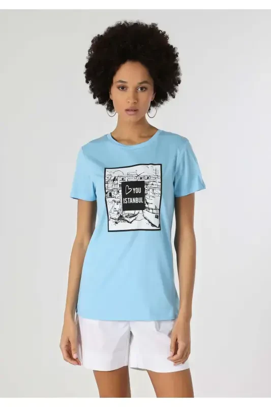 Women's blue crew neck printed short sleeve t-shirt. - 4