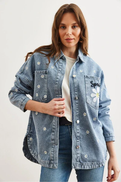 Women's Blue Pocket Daisy Embroidery Oversized Denim Jacket - 2