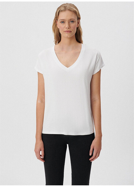 Women's blue V-neck relaxed fit plain white t-shirt. - 9