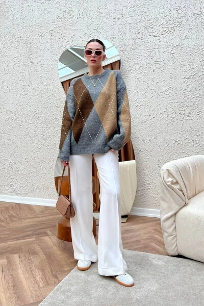 Women's Brown Baklava Pattern Oversized Sweater - BRANTU