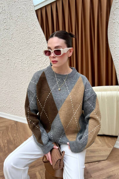 Women's Brown Baklava Pattern Oversized Sweater - 4