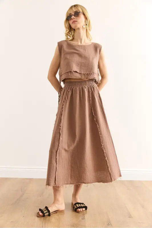 Women's Brown Elastic Waist Raw Hem Gauze Skirt - OLALOOK