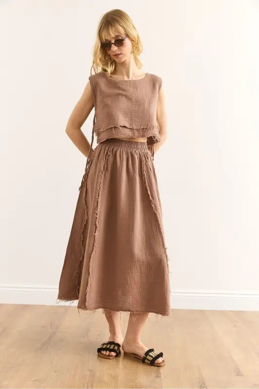 Women's Brown Elastic Waist Raw Hem Gauze Skirt - 2