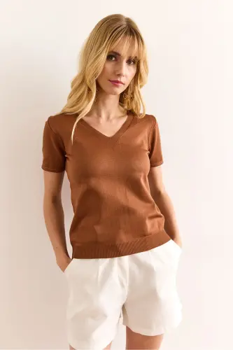 Women's Brown V Neck Short Sleeve Basic Knit Blouse - 3