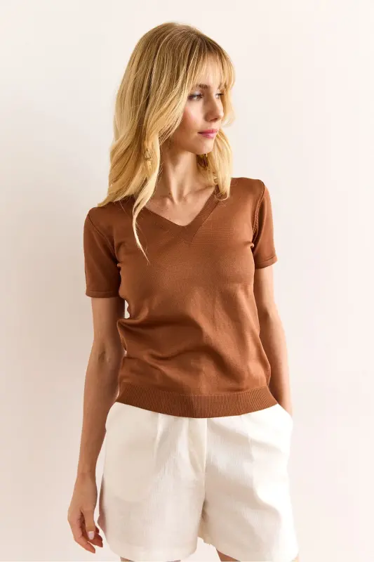Women's Brown V Neck Short Sleeve Basic Knit Blouse - 5