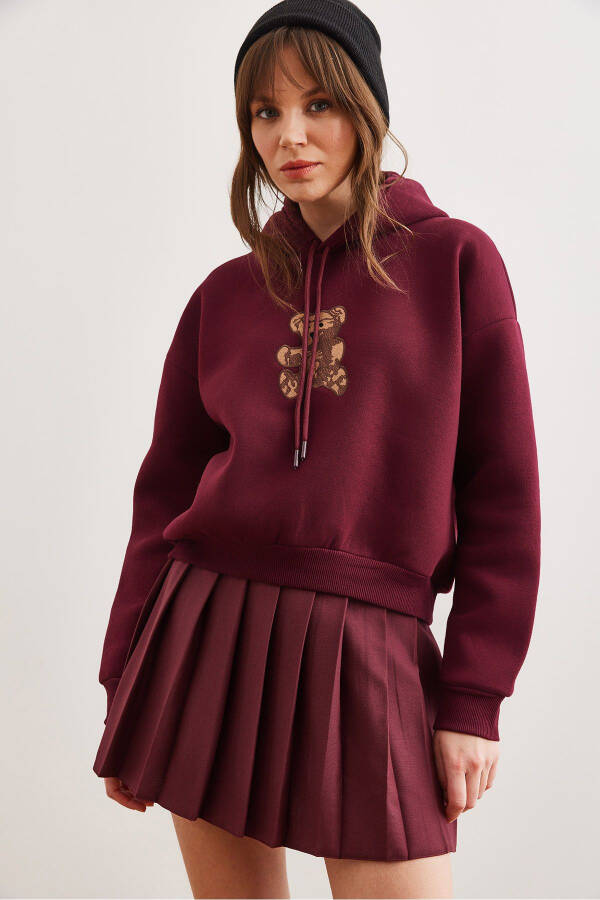 Women's Burgundy Bear Appliqued Thistle Hooded Sweatshirt SWT-19000712 - 2