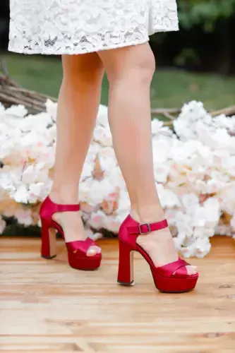 Women's Burgundy Criss Cross Strap Closed Heel Shoes-Burgundy - 4