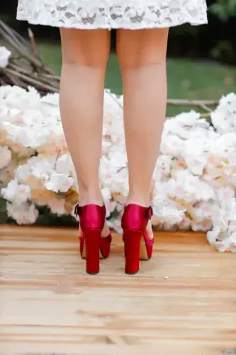 Women's Burgundy Criss Cross Strap Closed Heel Shoes-Burgundy - 6