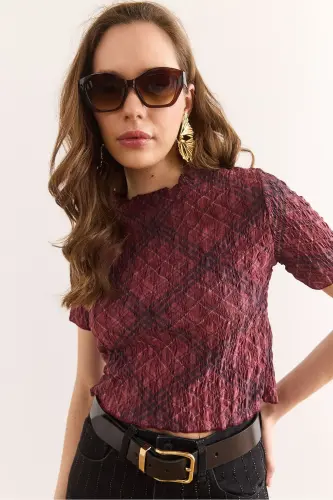 Women's Burgundy Digital Printed Crop Crinkle Blouse Blz - OLALOOK (1)