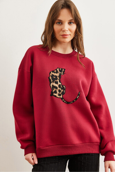 Women's Burgundy Leopard Applique Thistle Oversized Sweatshirt SWT-19000698 - OLALOOK (1)