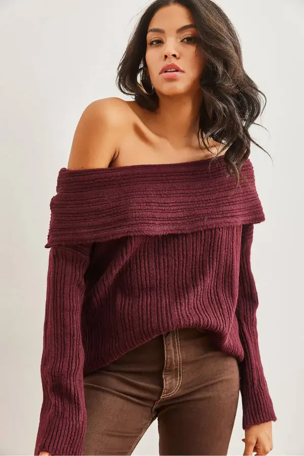 Women's Burgundy Madonna Neck Soft Textured Knitted Sweater KZK-19000708 - 2