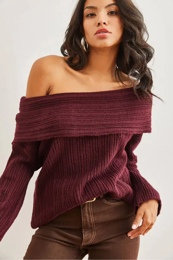 Women's Burgundy Madonna Neck Soft Textured Knitted Sweater KZK-19000708 - 3