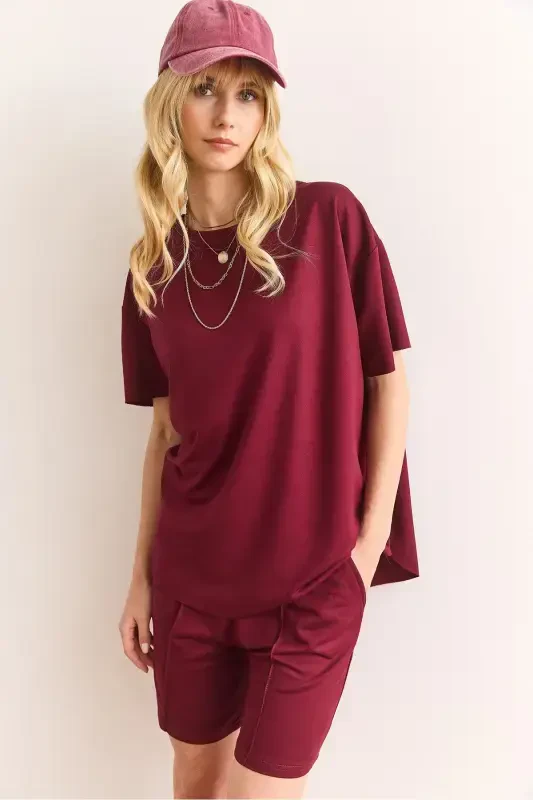 Women's Burgundy Top Oval T-shirt Bottom Pocketed Shorts Set T - 6