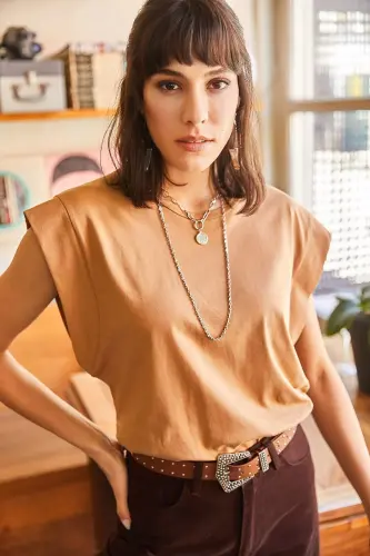 Women's Camel Armpit Detail Batwing T-Shirt TSH- - 3