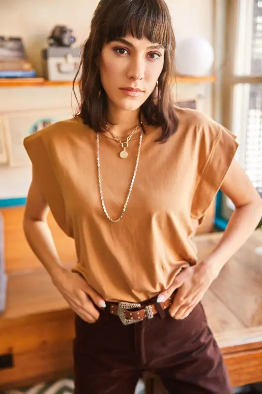 Women's Camel Armpit Detail Batwing T-Shirt TSH- - 4