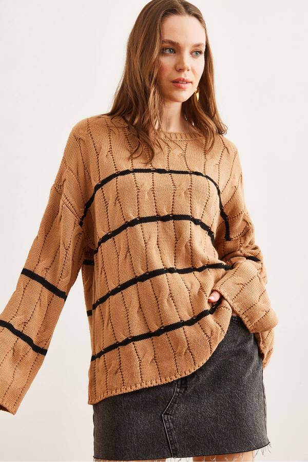 Women's Camel Cable Knit Turtleneck Sweater KZK-19000919 - 5