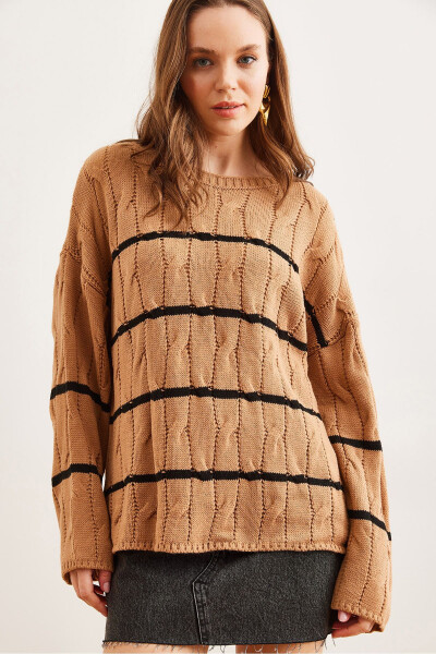 Women's Camel Cable Knit Turtleneck Sweater KZK-19000919 - 6